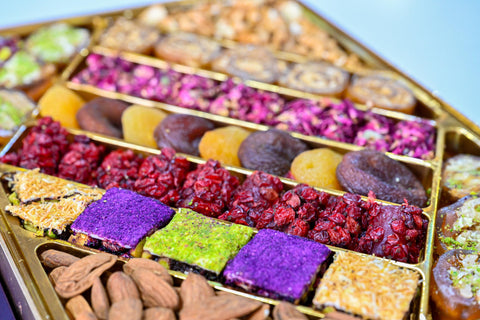 Tadim Dunyasi Deluxe Mixed Gift Nuts & Turkish Delight - 850g 103