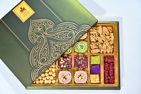 Tadim Dunyasi Deluxe Mixed Gift Nuts & Turkish Delight - 850g 102