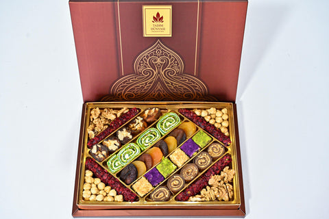 Tadim Dunyasi Deluxe Mixed Gift Box â€” Nuts & Turkish Delight - 850g