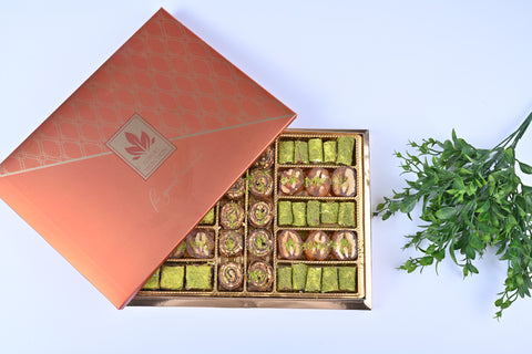 Tadim Dunyasinda Variety Gift Nuts & Turkish Delight 1000 g