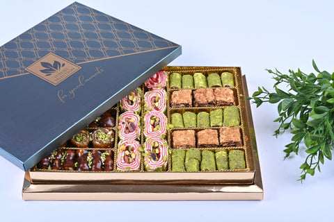Tadim Dunyasi Variety Gift Nuts & Turkish Delight 900 g