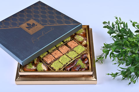 Tadim Dunyasi Mixed Gift Nuts & Turkish Delight - 700g